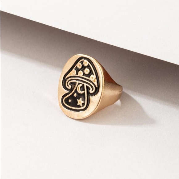Black and Gold Mushroom Ring - Picture 4 of 5